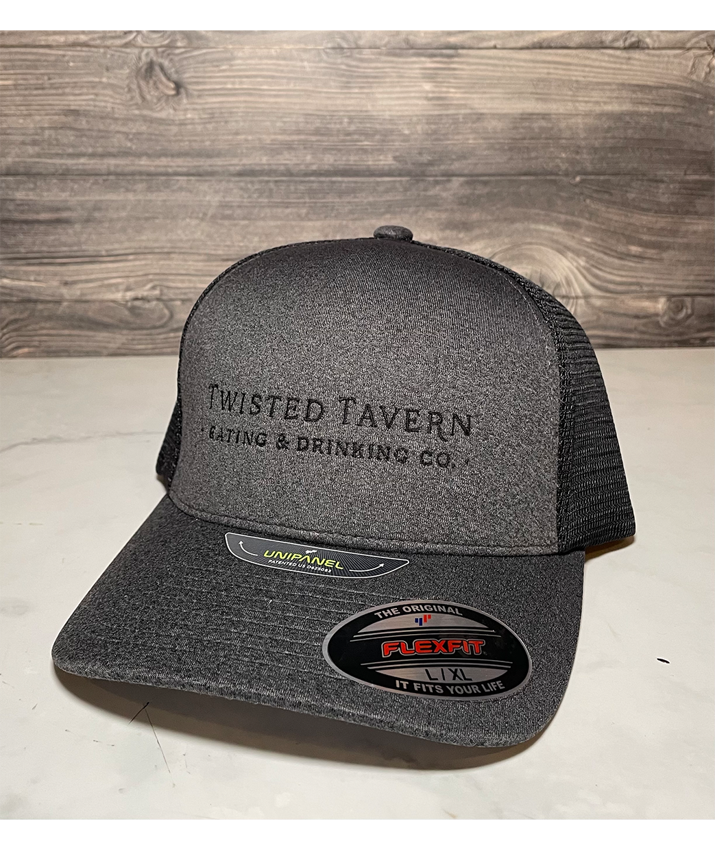 Zinloos Of Toevlucht Twisted Tavern Flexfit Mesh Hat Grey/Black - Syberg's Online Store